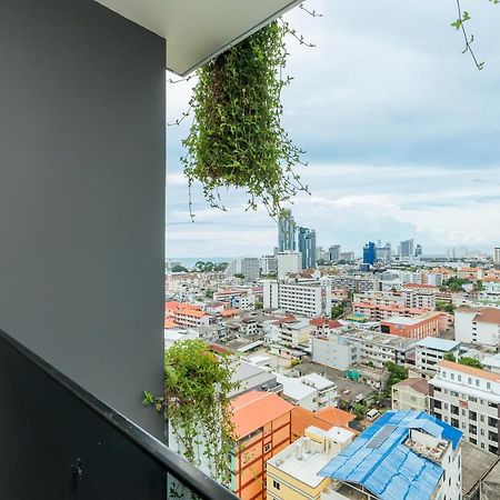 Arbour Hotel And Residence Pattaya Εξωτερικό φωτογραφία View from the balcony of a condominium in Bangkok