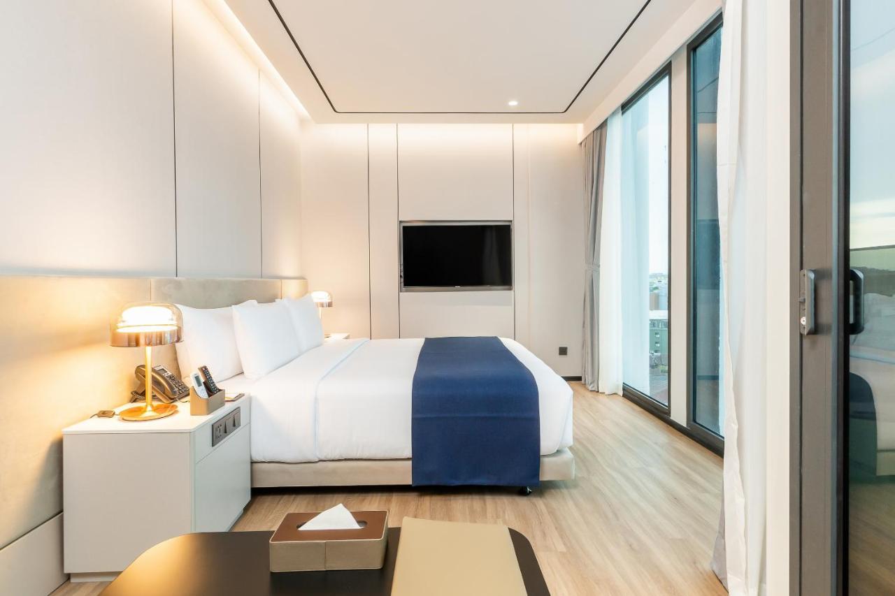 Arbour Hotel And Residence Pattaya Εξωτερικό φωτογραφία A bedroom at the hotel